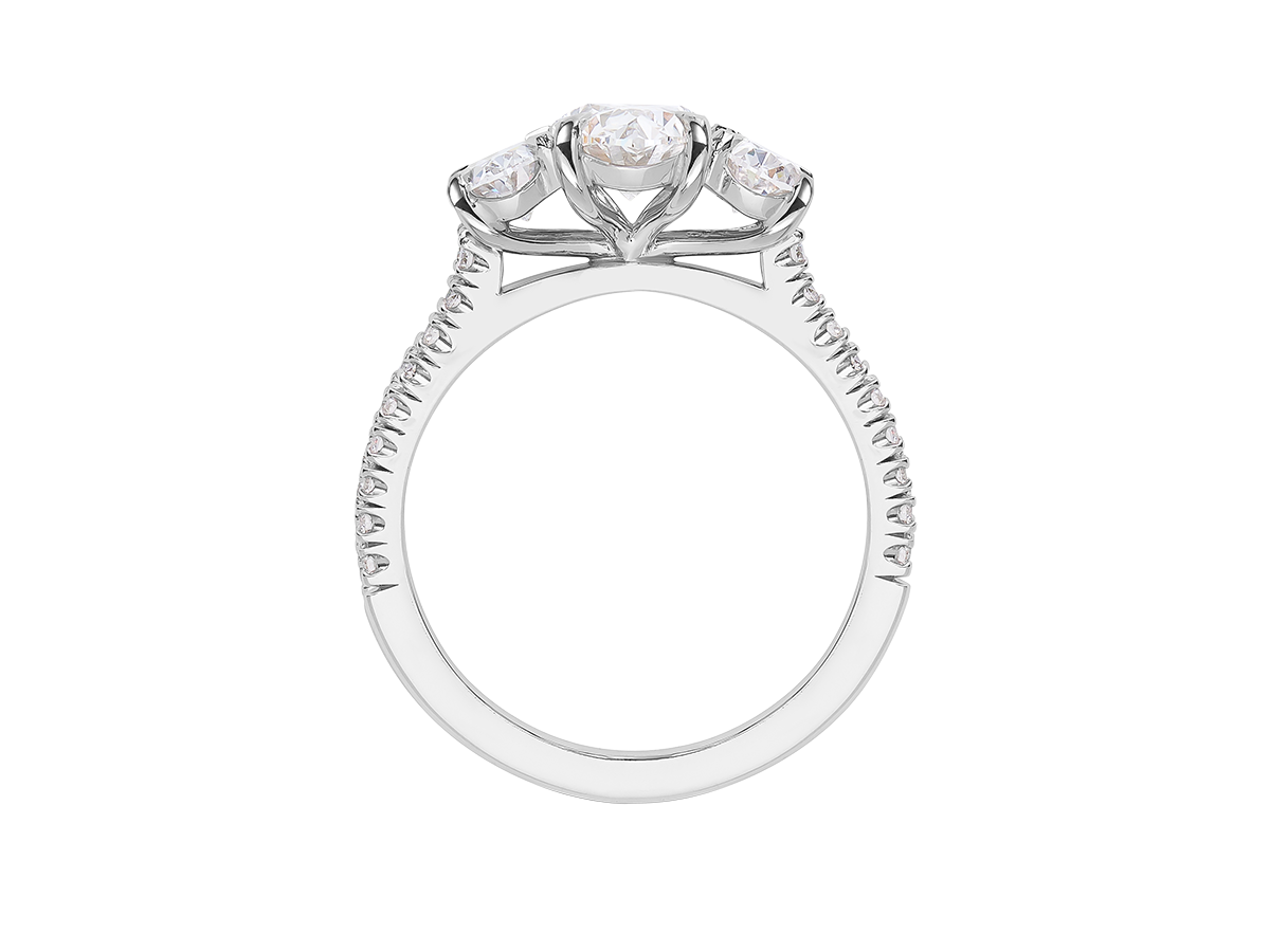 AG.31 | Oval Trilogy Diamond