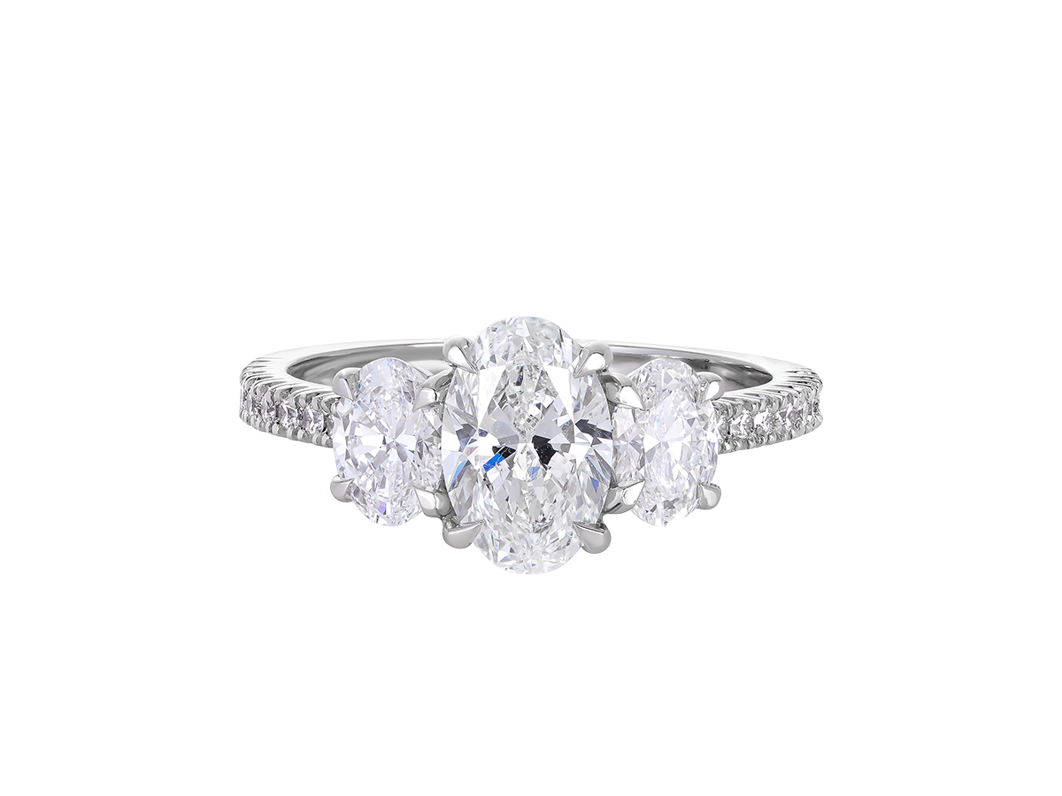 AG.31 | Oval Trilogy Diamond