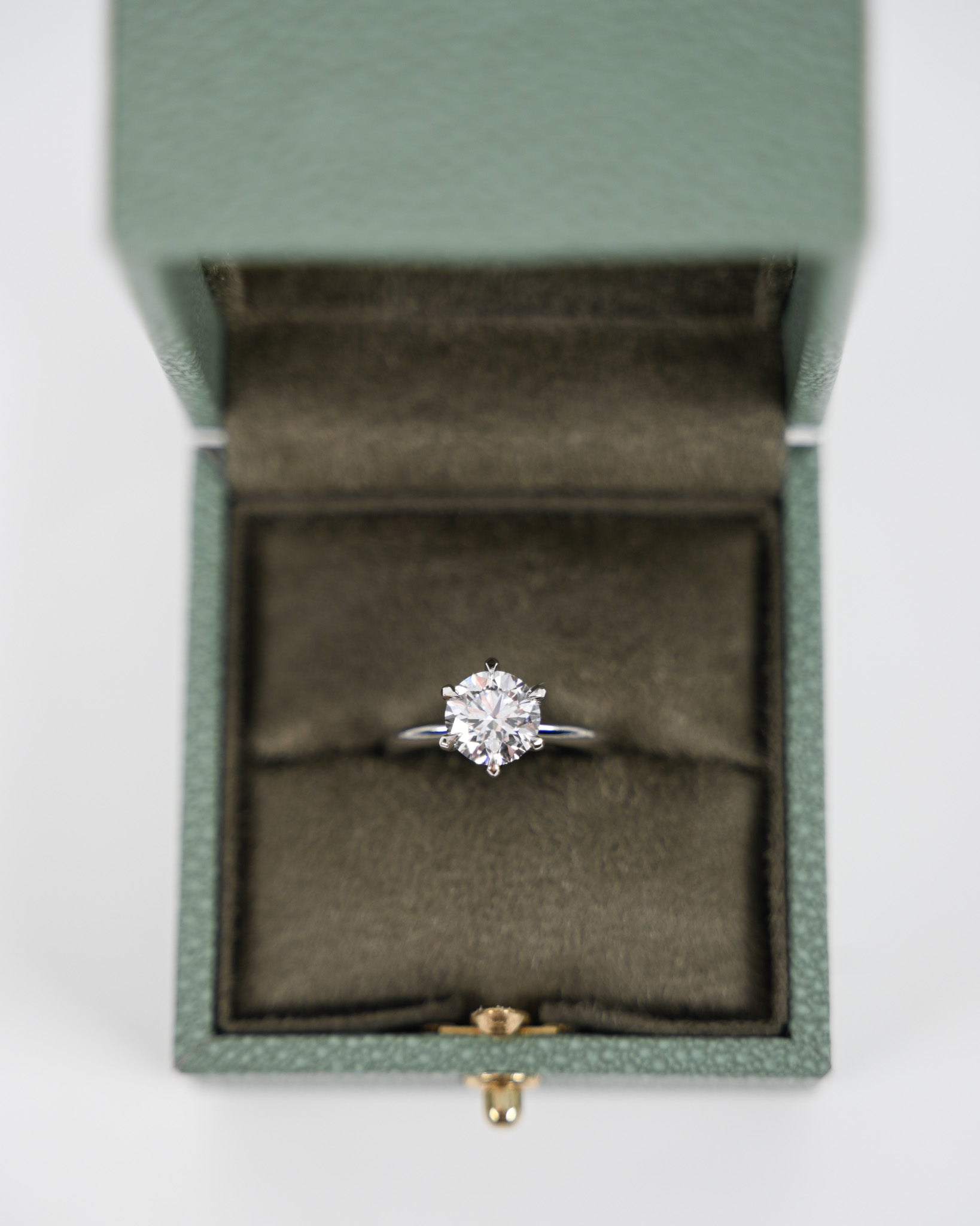 2ct Round Brilliant Cut Diamond Solitaire | Platinum
