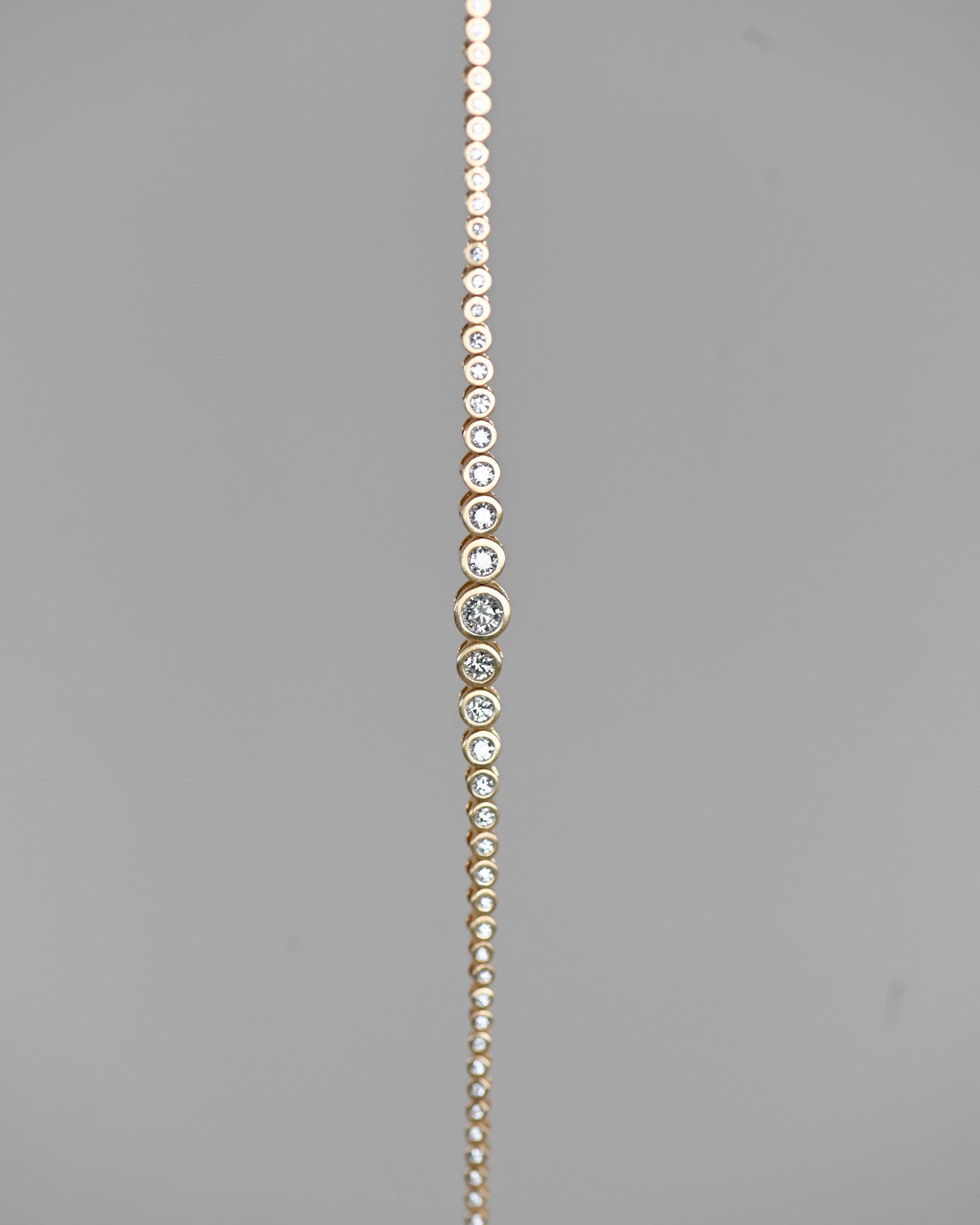 a diamon chain necklace