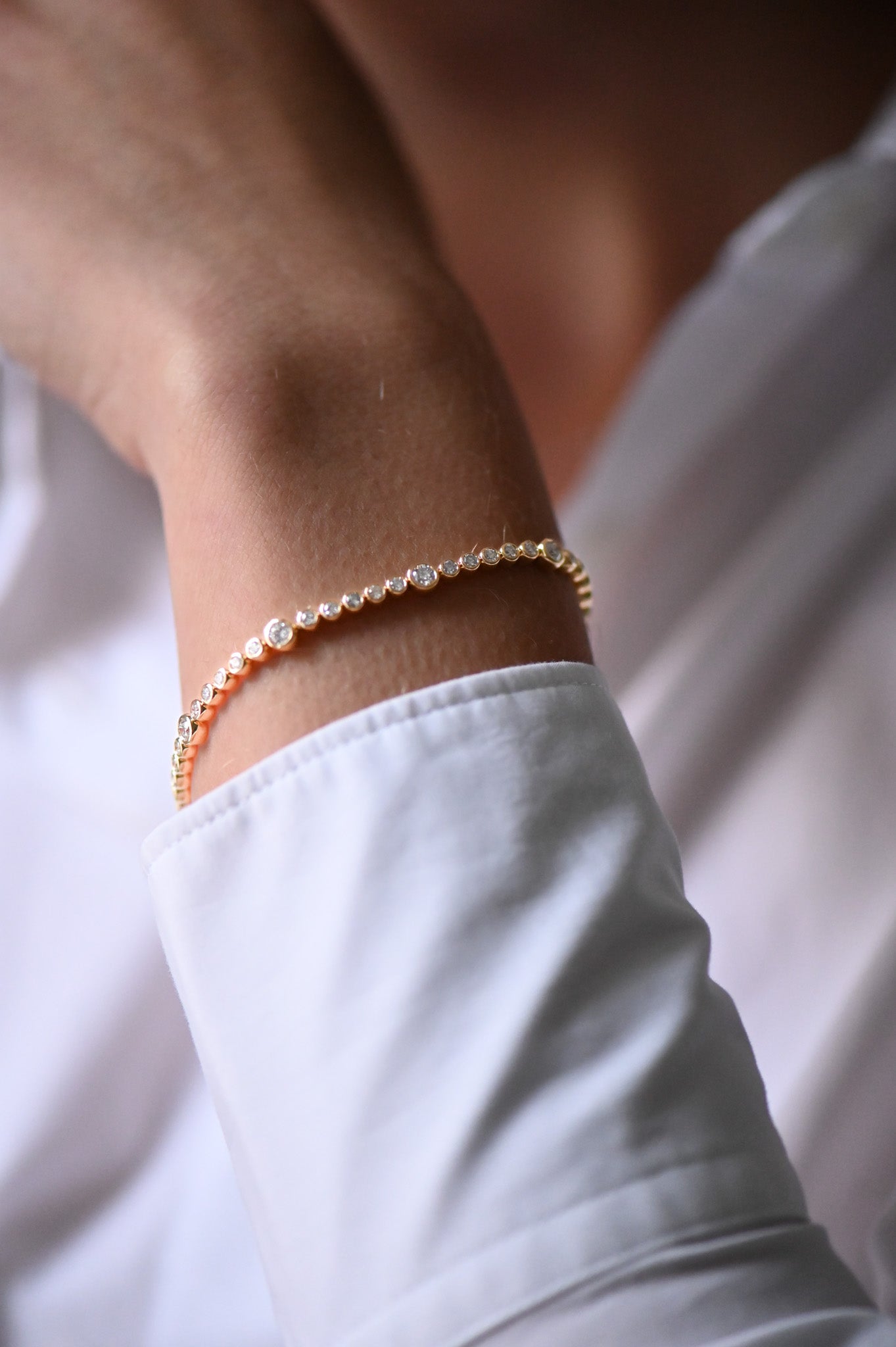Graduated Diamond Bezel Set Bracelet