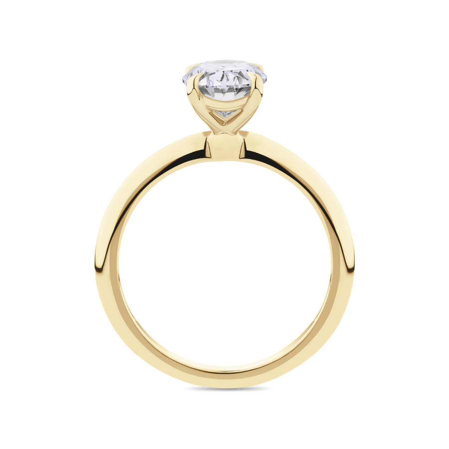 AG.09 | Oval Diamond Engagment Ring in 18ct Yellow Gold