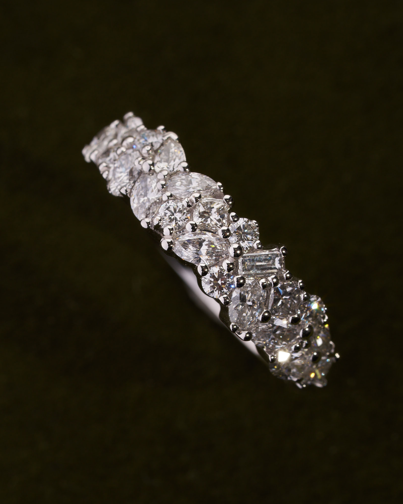 Signature Diamond Cluster Band