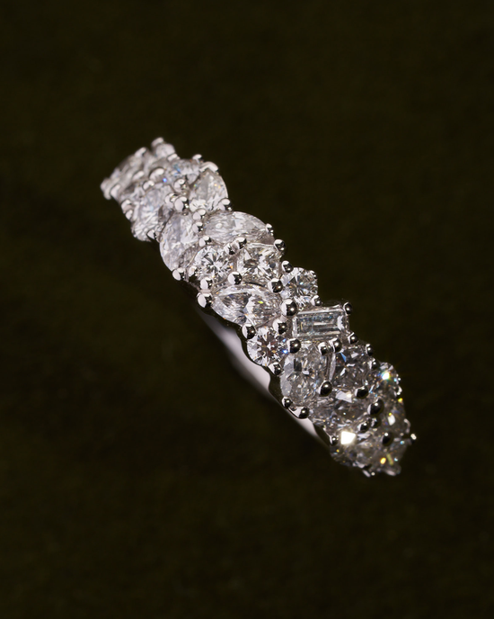 Signature Diamond Cluster Band