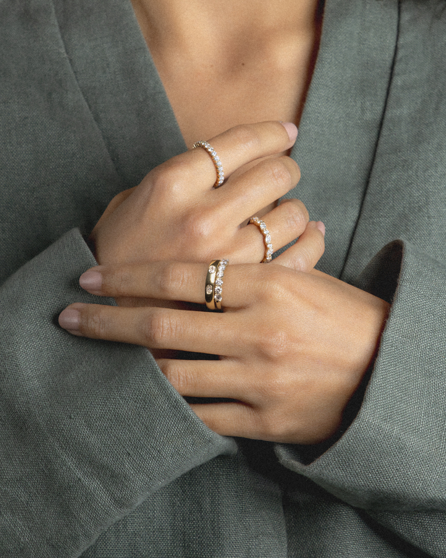 W.29 | Oval Cut Diamond Wedding Band