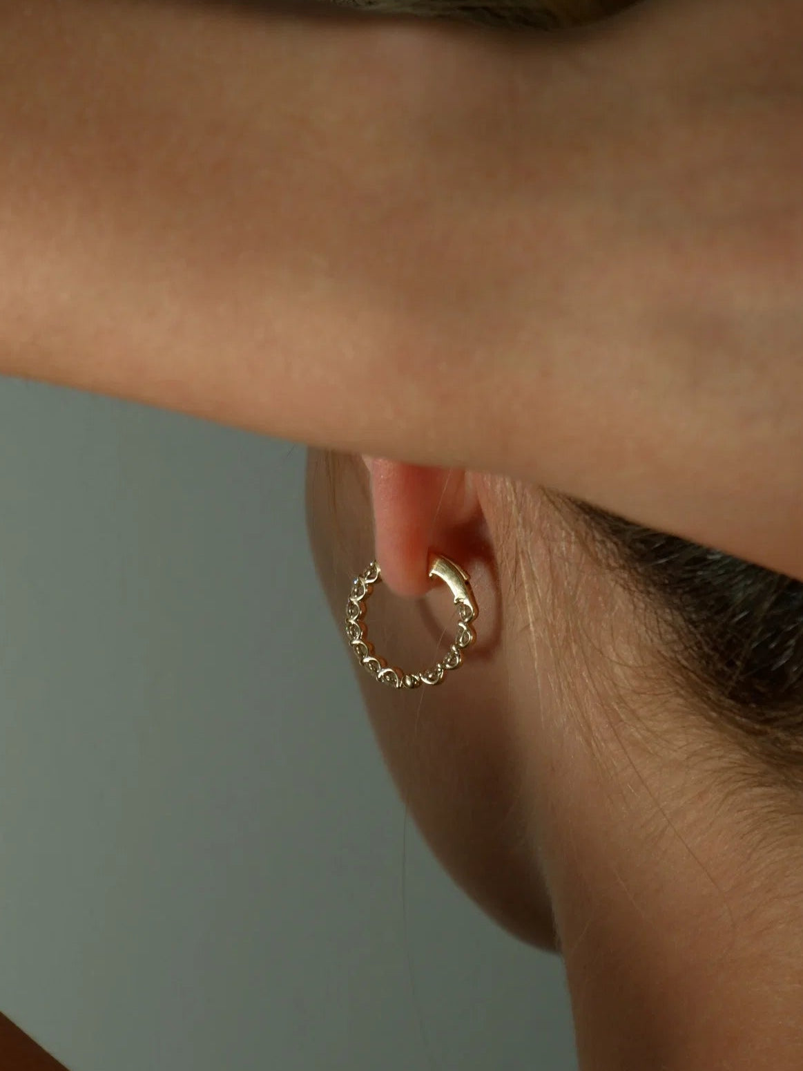 Diamond Scallop Hoops | Grand