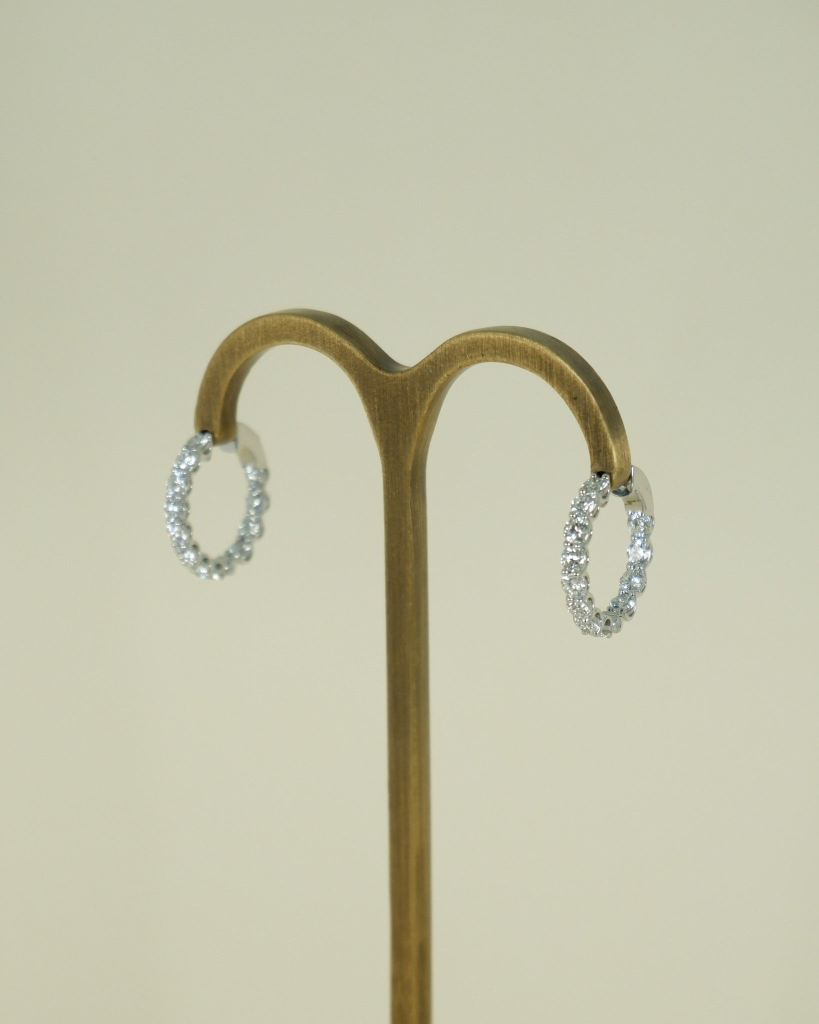 Diamond Scallop Hoops | Grand