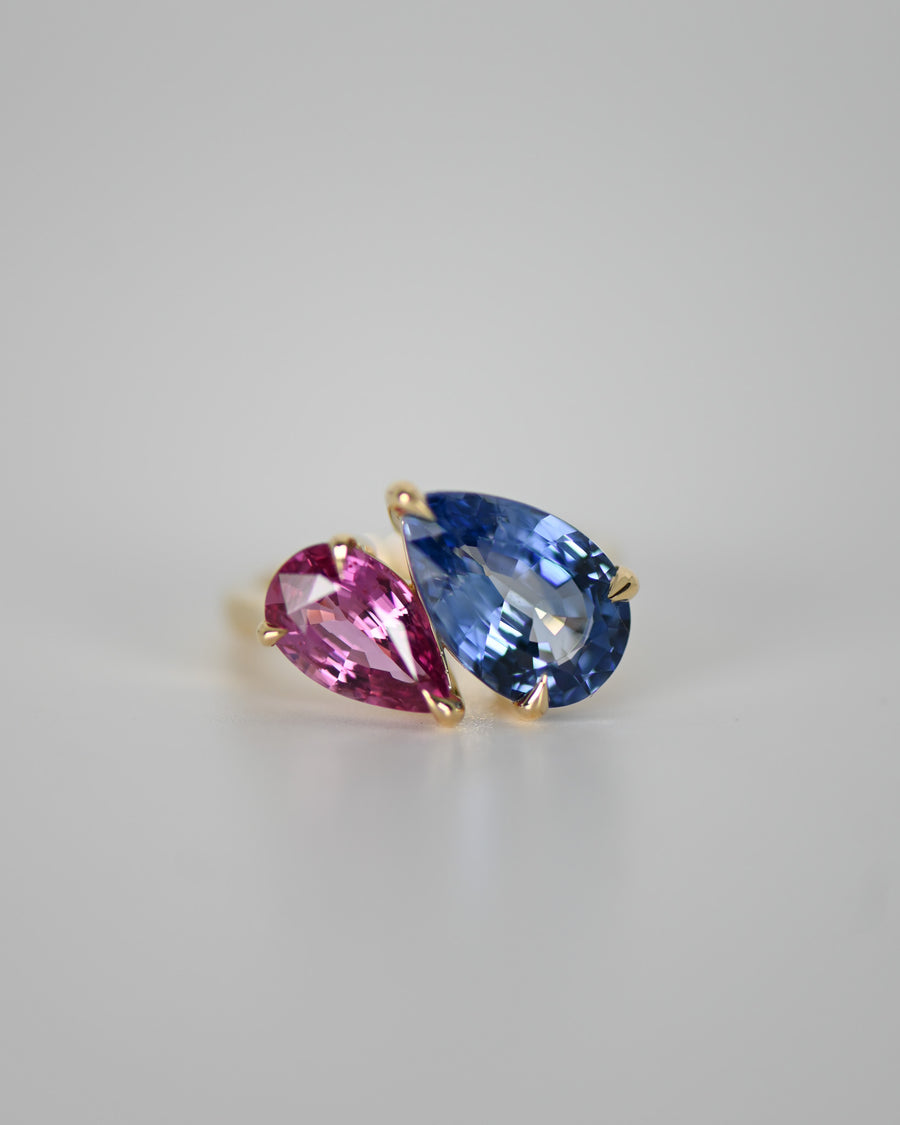 Toi et Moi Sapphire Ring in 18ct Gold