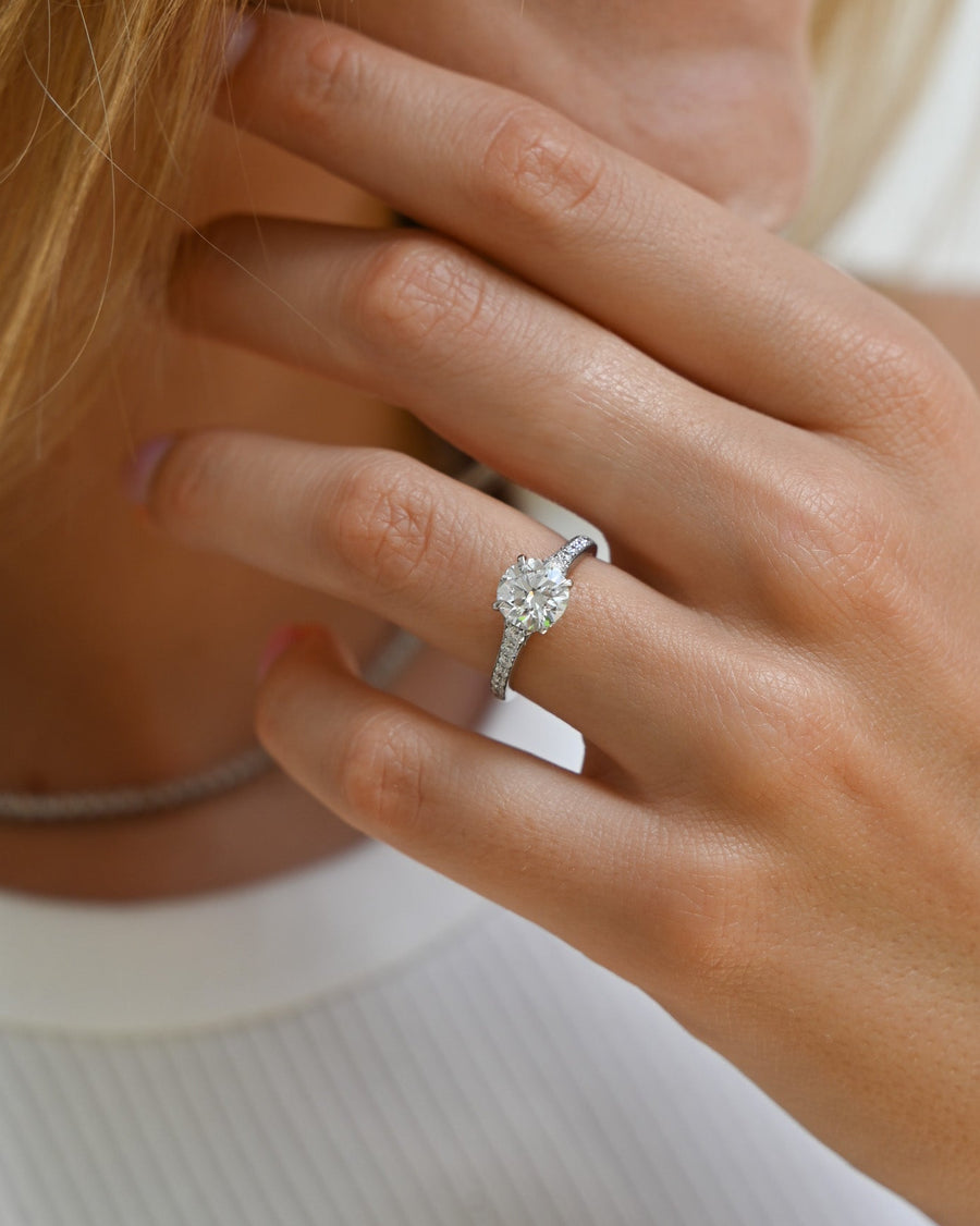 AG.01 | 1.5ct Round Brilliant Cut Diamond Engagement Ring