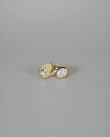 18ct Yellow Gold Two Stone Ring