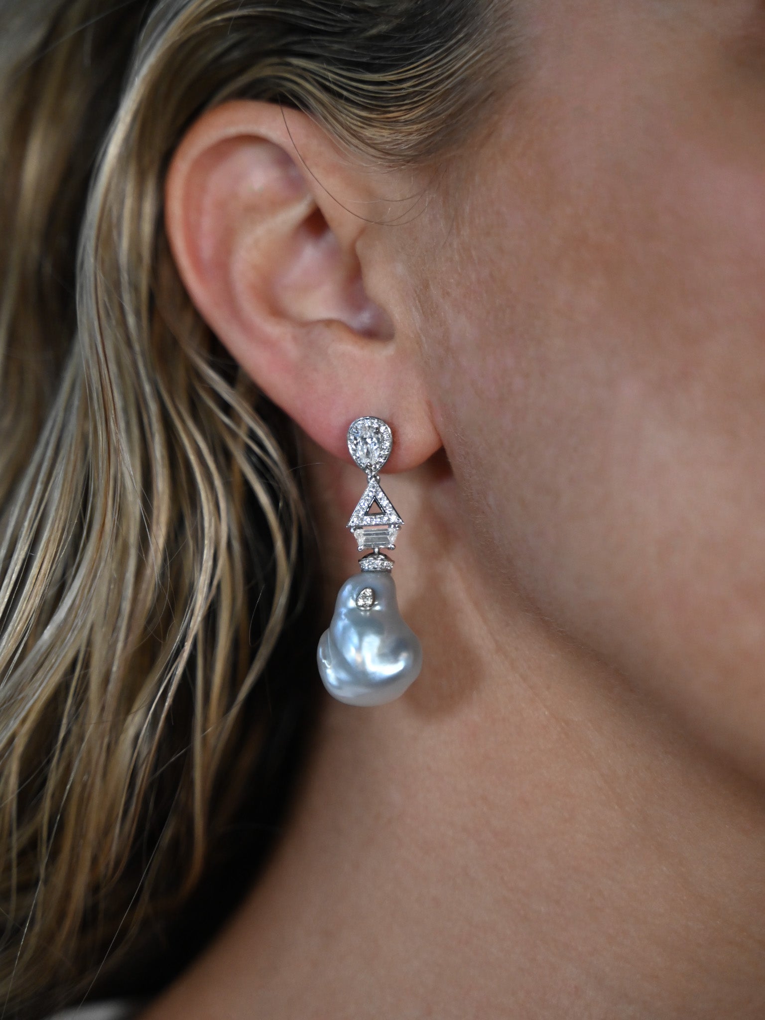 Showpiece Keshi Pearl Earrings