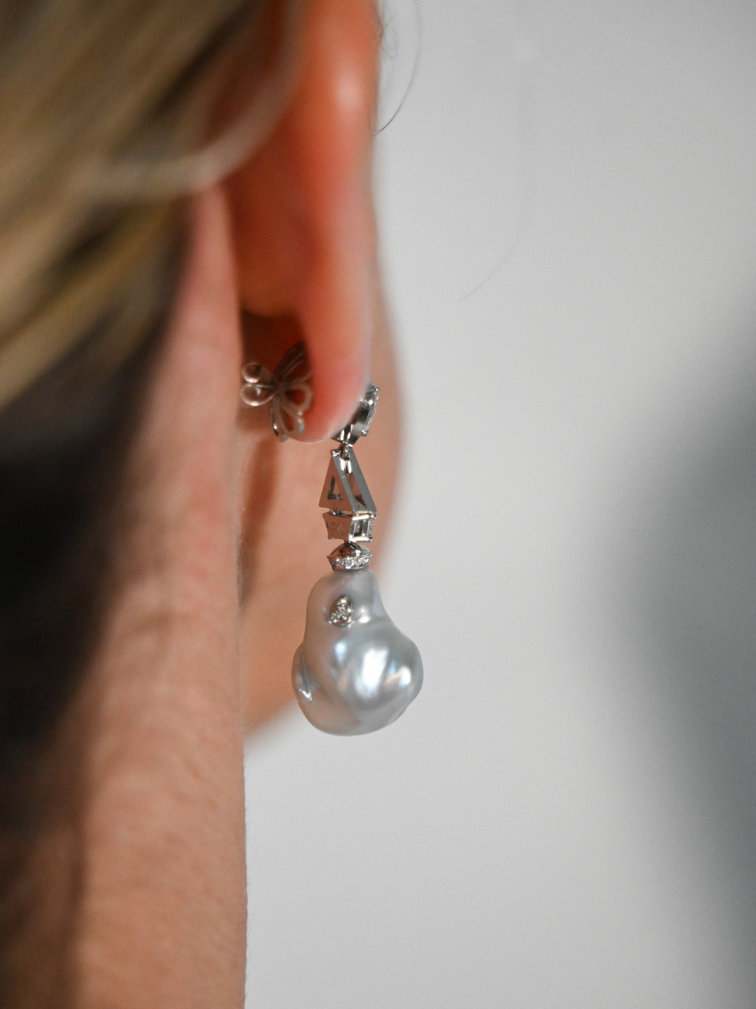 Showpiece Keshi Pearl Earrings