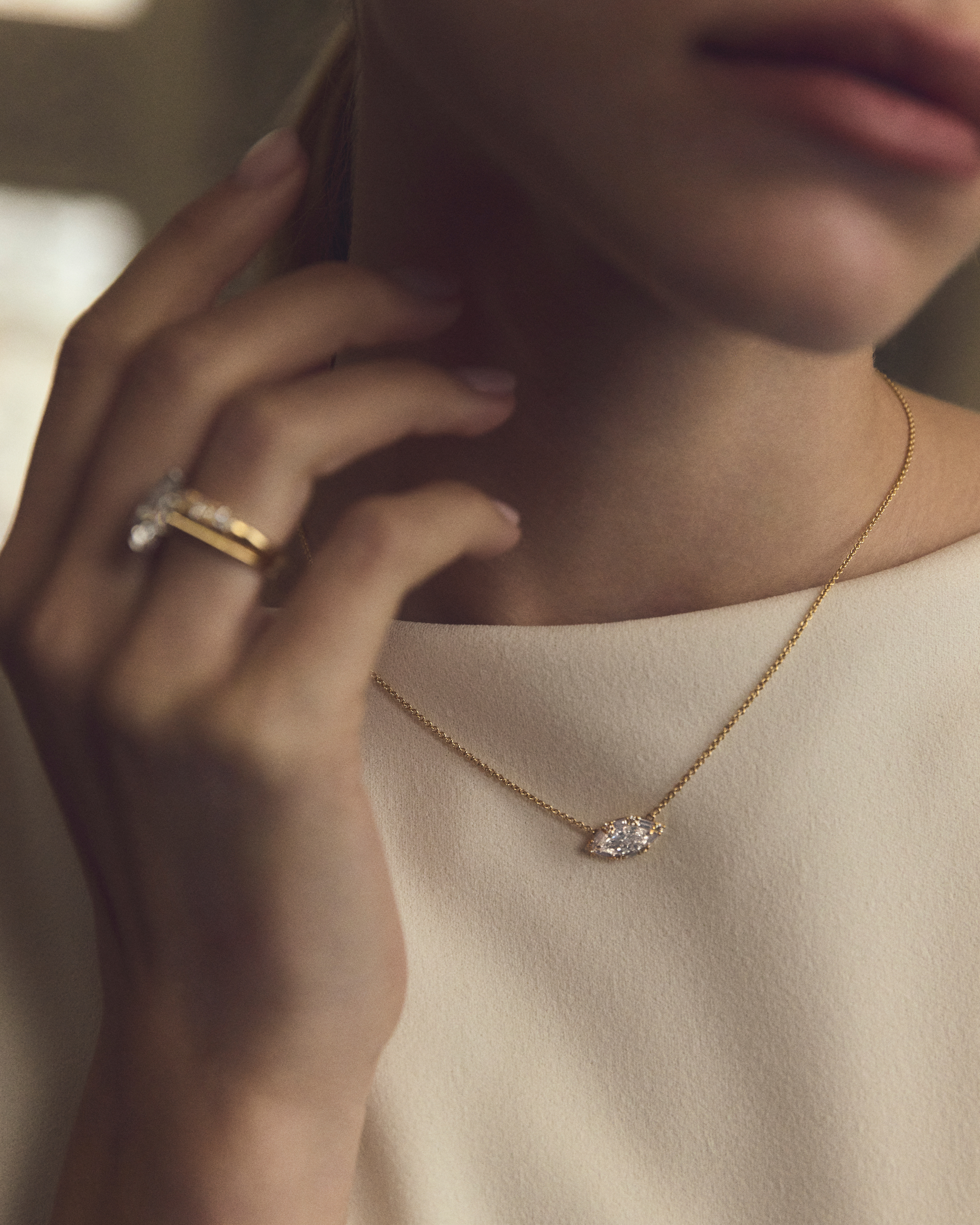 Marquise Diamond Pendant Necklace in 18ct Gold