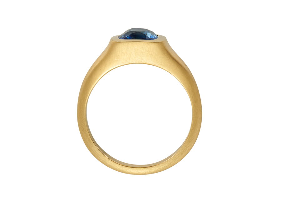 Front view of A.G Designer Jeweller custom designed men's signet ring with royal blue sapphire in yellow gold.