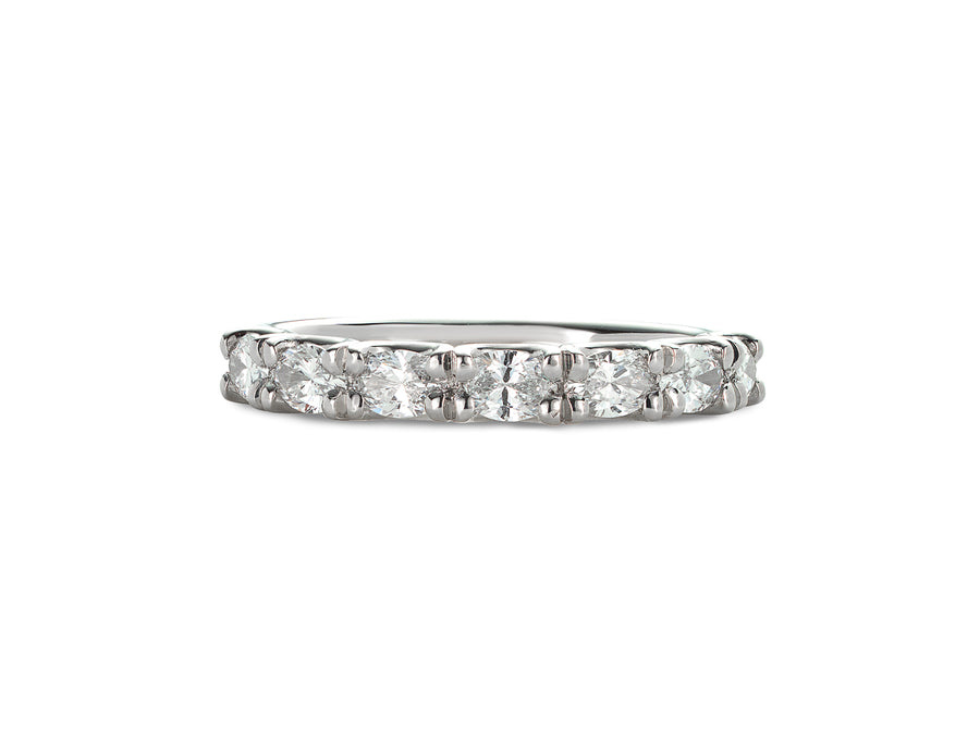 W.23 | Scallop Set Diamond Wedding Band