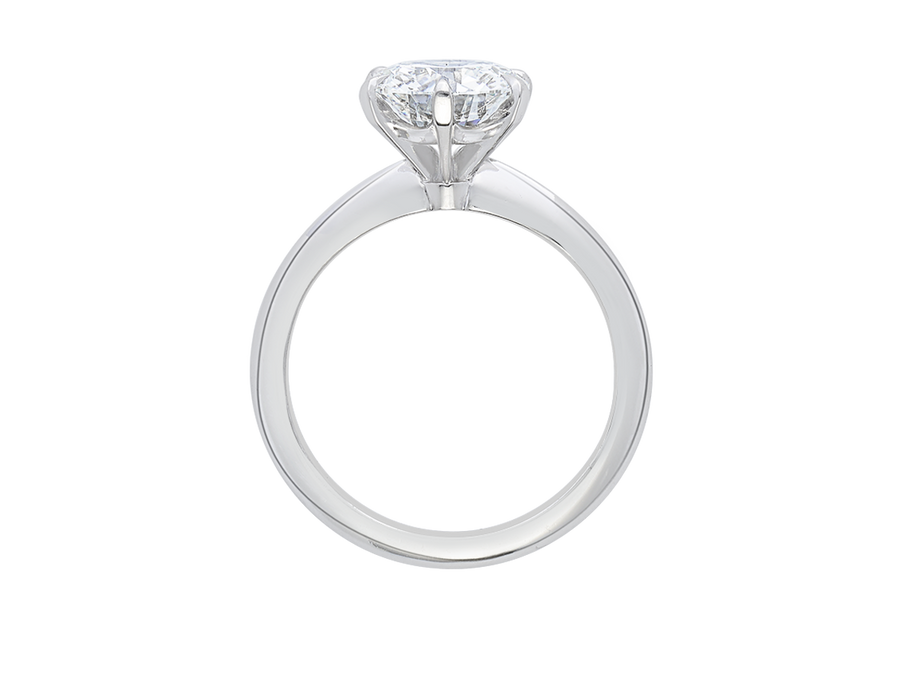 AG.05 | Round Brilliant Diamond Solitaire Engagement Ring