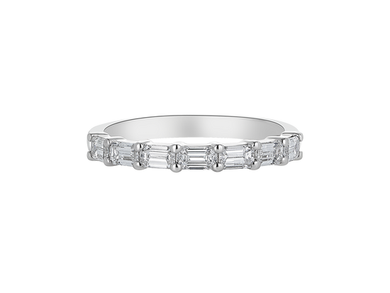 W.07 | Emerald Cut Diamond Wedding Band