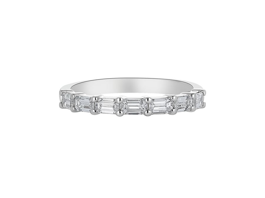 W.07 | Emerald Cut Diamond Wedding Band